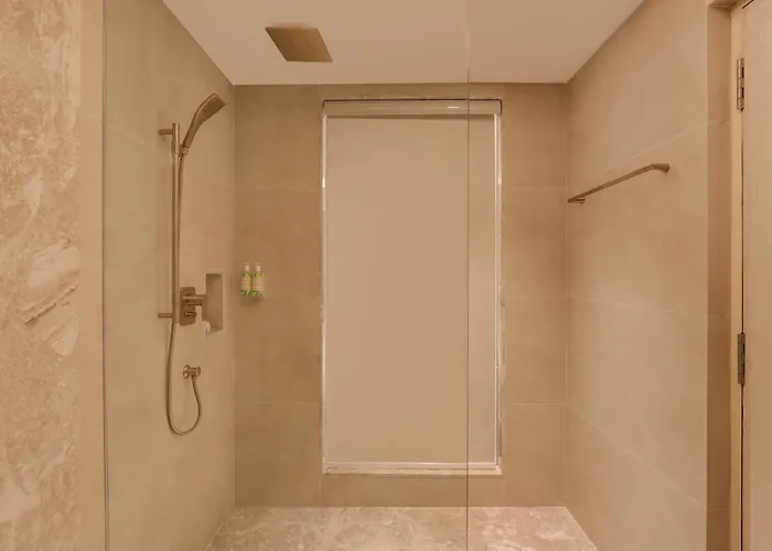 Lemon Tree Premier Budhanilkantha Kathmandu, Nepal Hotel 5*