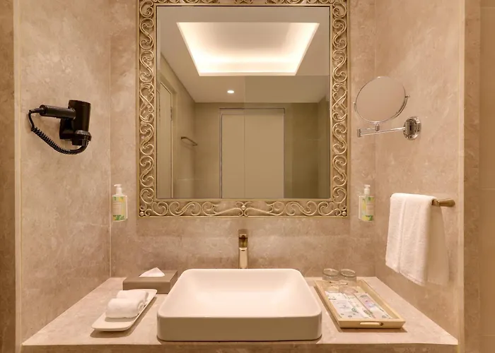 Hotel Lemon Tree Premier Budhanilkantha Kathmandu, Nepal 5*